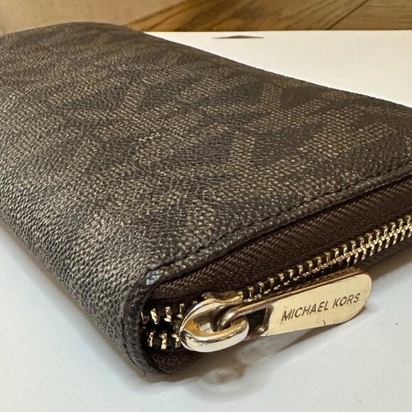 Michael Kors Monogram Zip Around Wallet Womens Black/Brown Leather - Like New - Picture 15 of 15